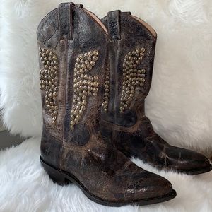 EUC Frye Billy Hammered Stud Boots Size 9.5